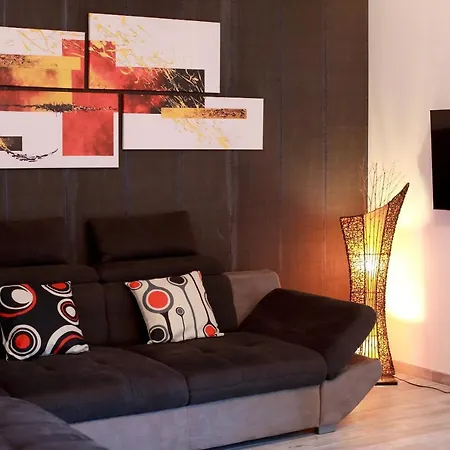 Apartment T4 Centre-ville, A 5 Min A Pied